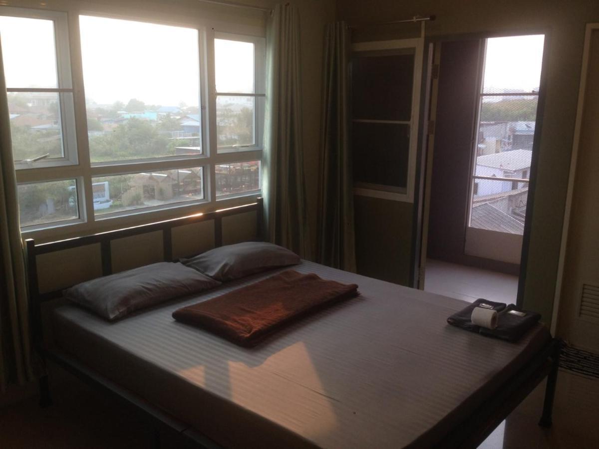 Kim Casa Hotel Nakhon Sawan Bagian luar foto